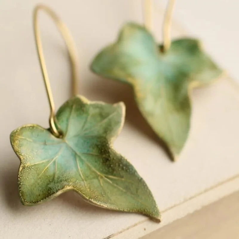 Antieke groene bladoorbellen | Goud