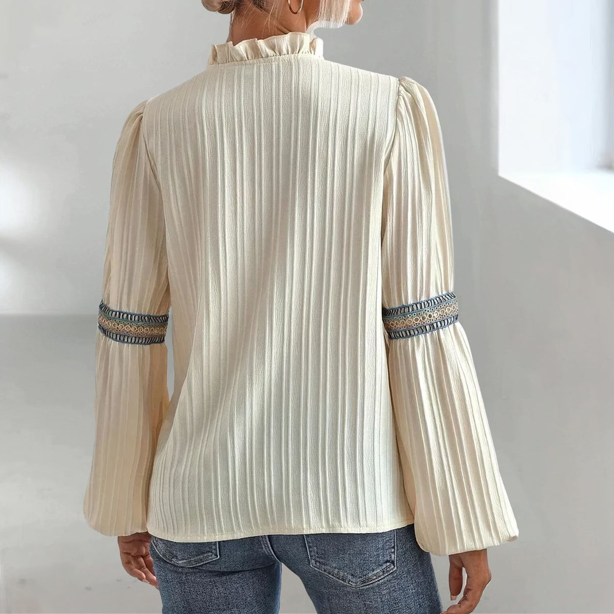 Sorinova - Emilia - Elegant och Luftig Blus