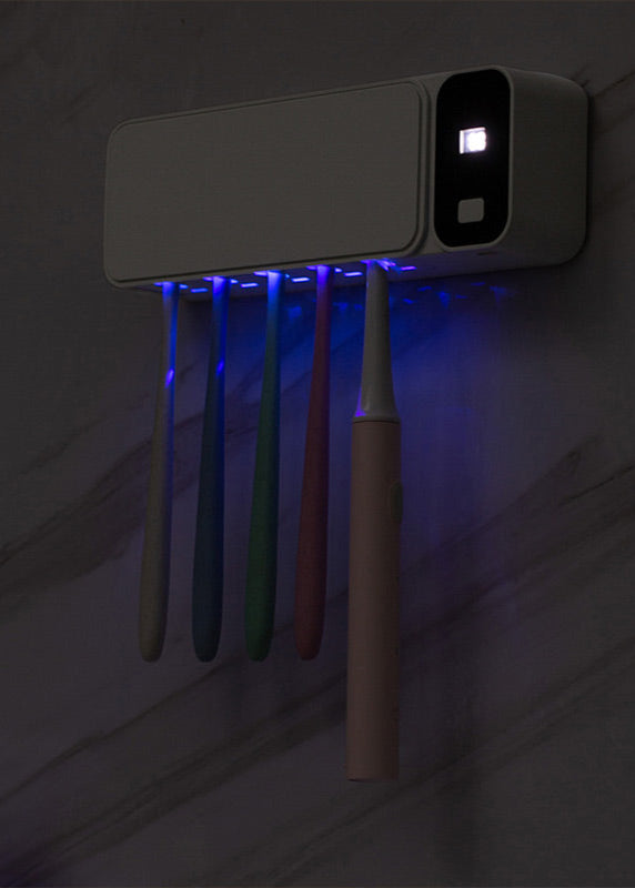 Intelligente UV Tandenborstelhouder met Digitale Display en Sterilisatie Technologie - Ruimtebesparend Wit Design